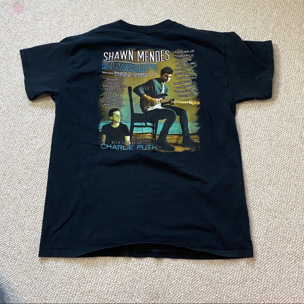 Shawn amended Illuminate Tour Shirt Fits like L